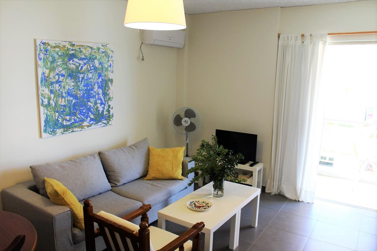 Apartment Sea View In Front Of The Beach Of Agia Marina Porto Rafti Ngoại thất bức ảnh