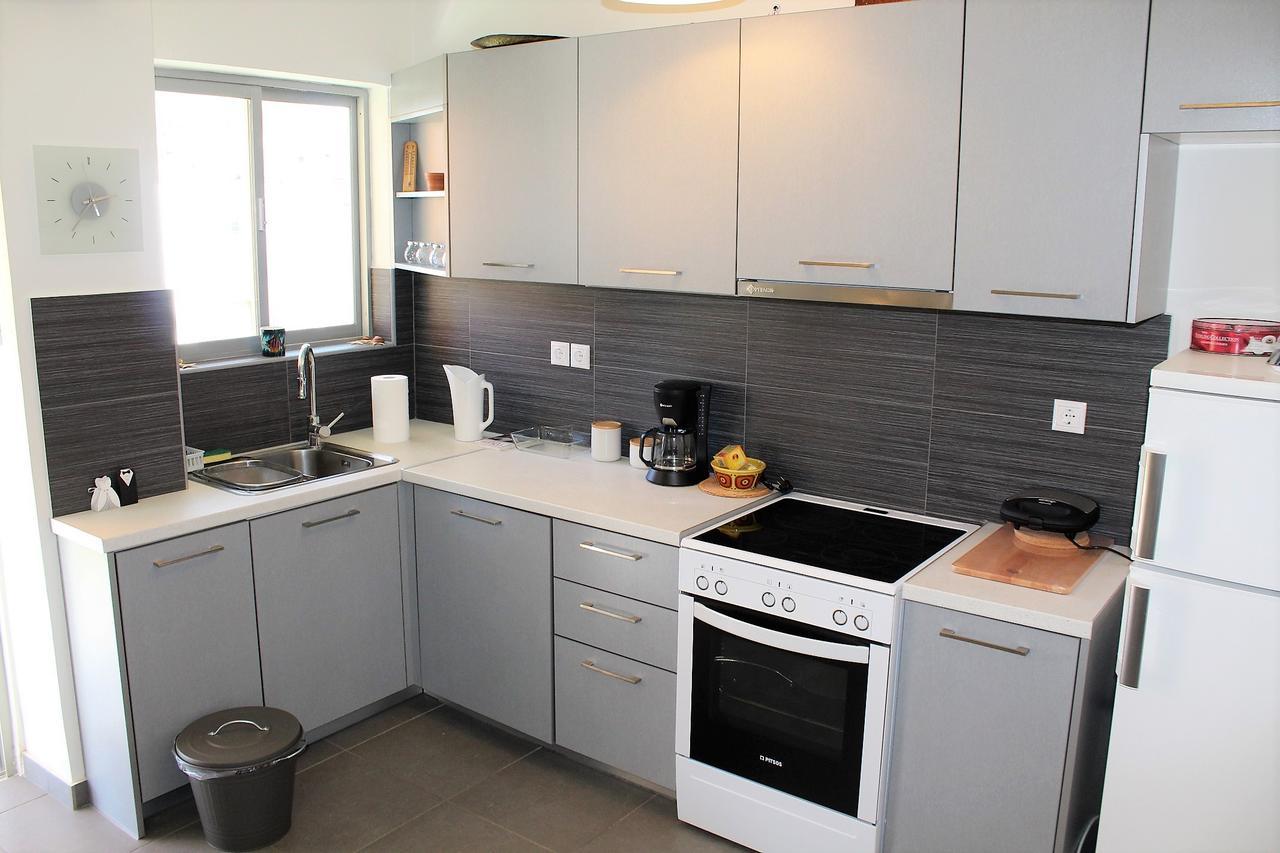 Apartment Sea View In Front Of The Beach Of Agia Marina Porto Rafti Ngoại thất bức ảnh